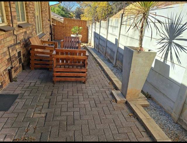 3 BEDROOM TOWNHOUSE FOR SALE IN WILROPARK